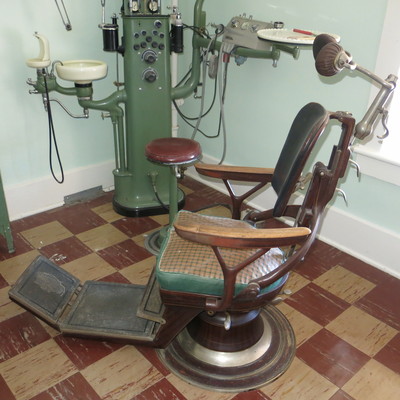Dentist & Dr. office display